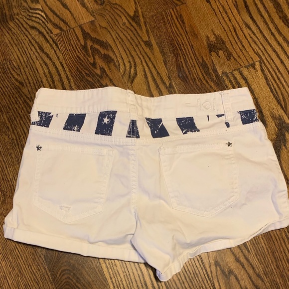 White and blue Flag jean shorts - Picture 2 of 3